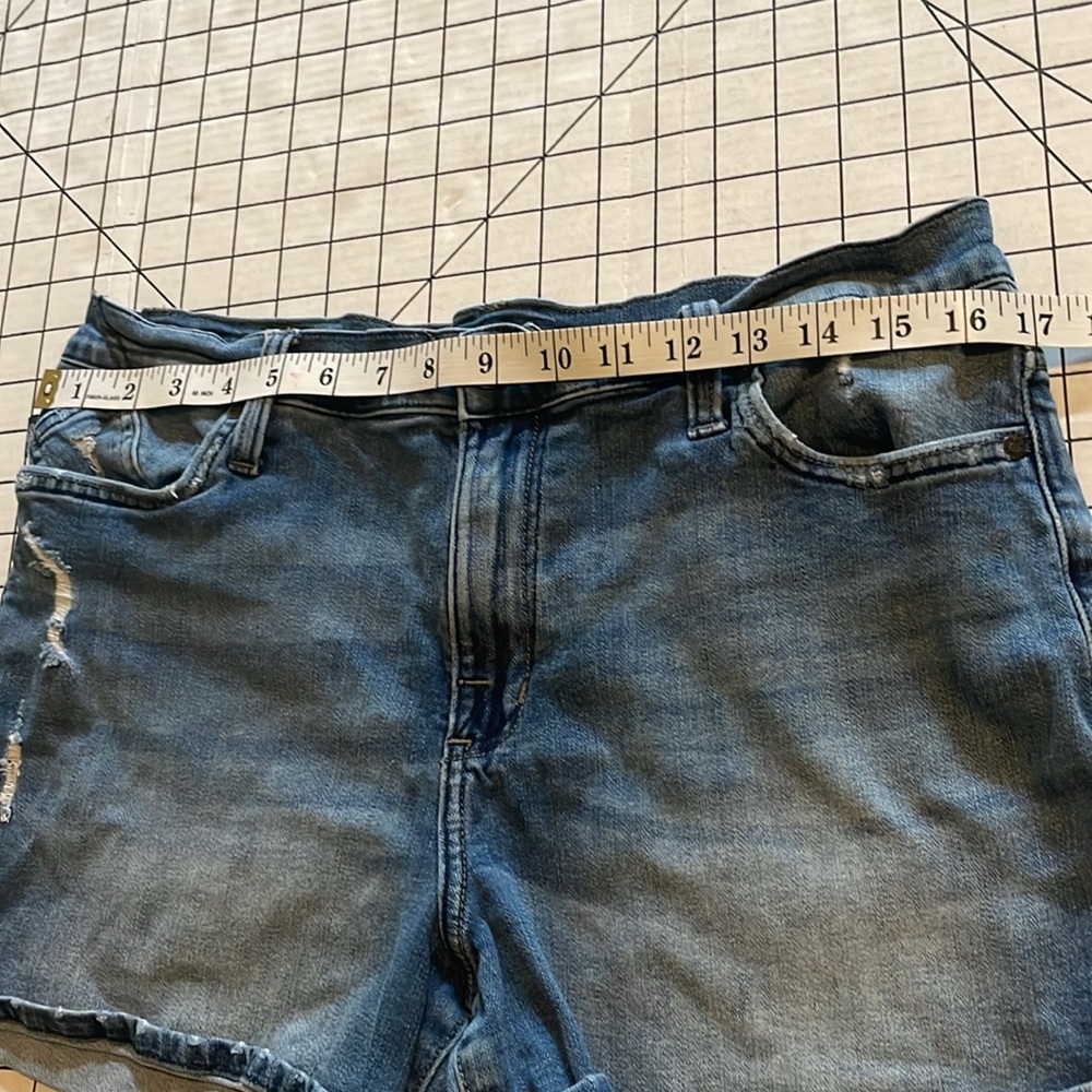Rock & republic denim shorts, Kimber, size 14 - Picture 6 of 8